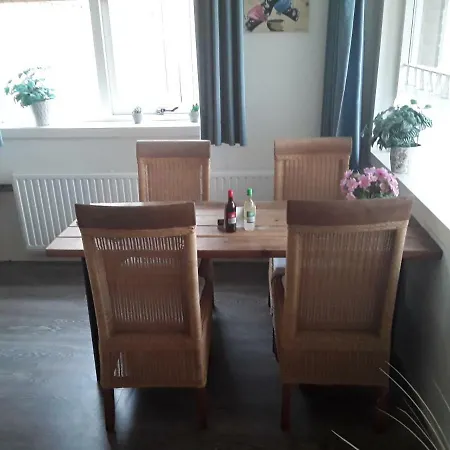 Holiday home De Zeevogel *